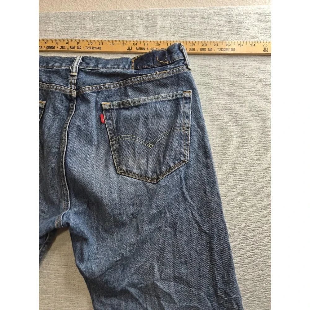 Levi's Jeans Mens 36x26 Blue Denim Preppy 5-Pockets Straight Leg Everyday Wear